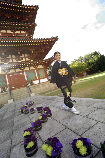 奈良 薬師寺の伝統行事 修二会花会式 にムーンダストも参加します サントリーフラワーズ 花とおしゃべりブログ